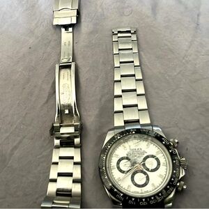 Trying to sell my Rolex for the low does have some damage why price is so low.
